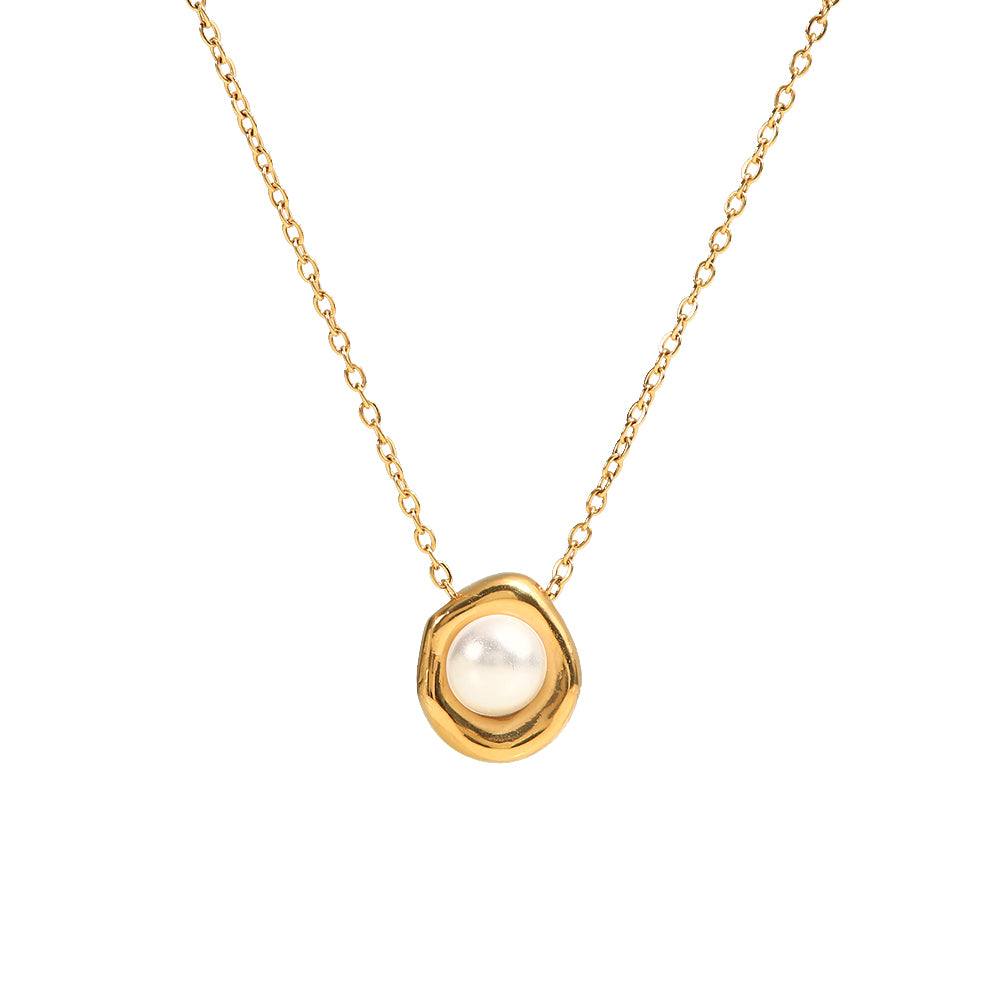 Morsina White Pearl Necklace