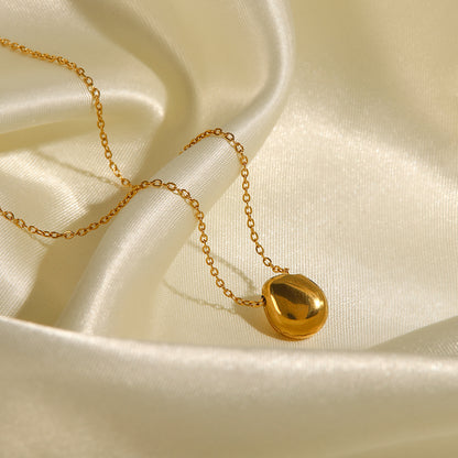 Morsina White Pearl Necklace
