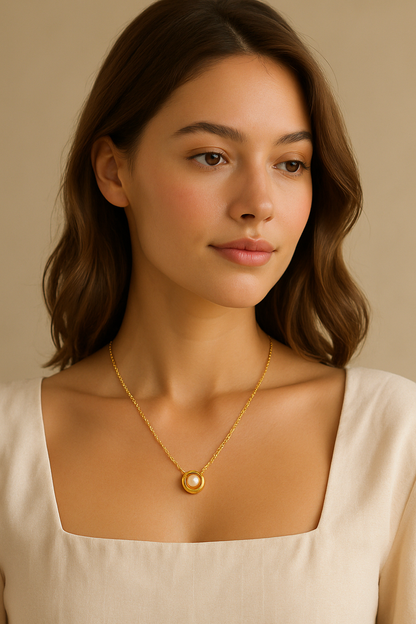 Morsina White Pearl Necklace